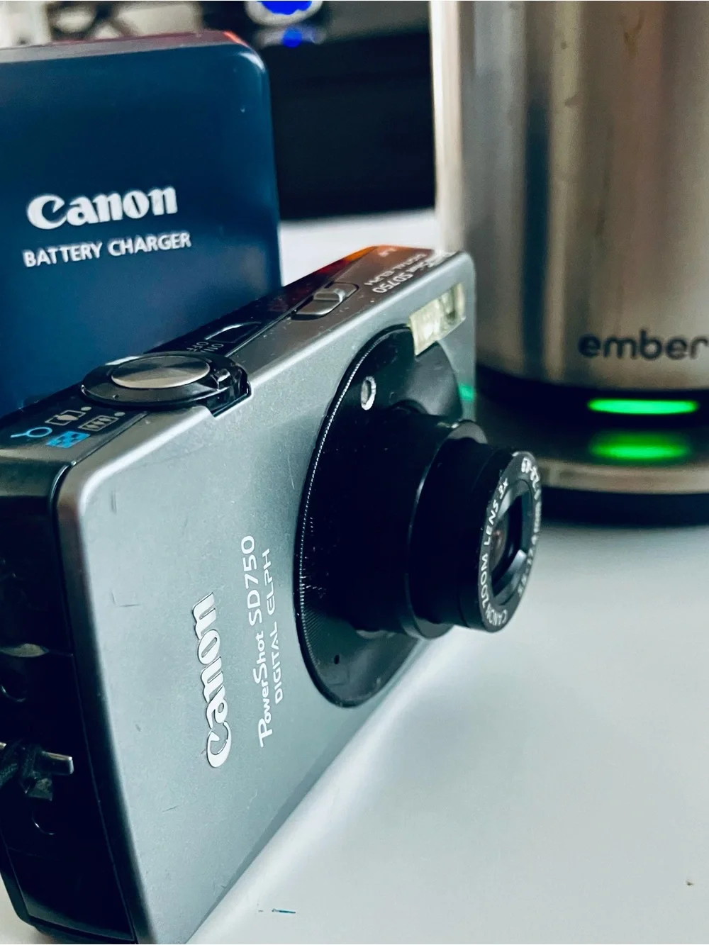 ⚡ ICONIC Y2K AESTHETIC - CANON POWERSHOT SD750 DIGITAL CAM BUNDLE ⭐️